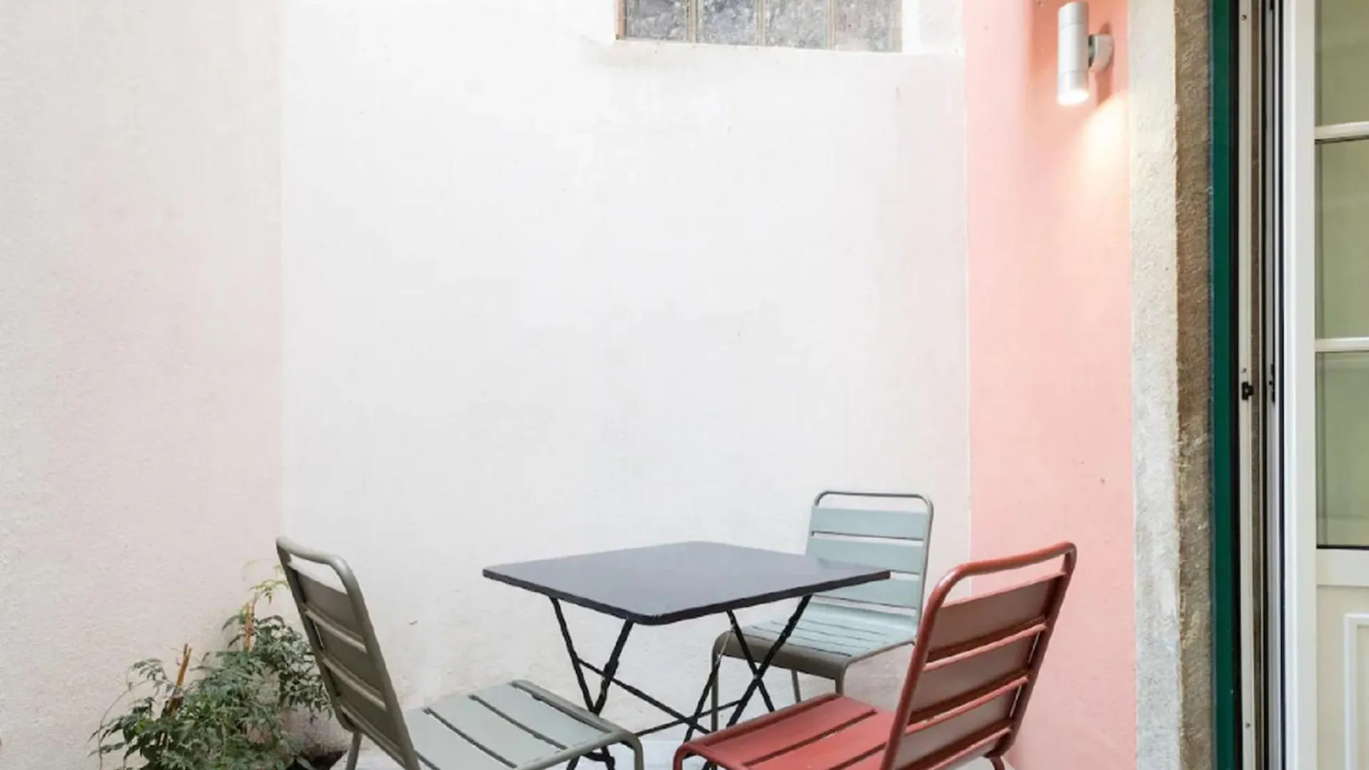 Comfortable Apartment In Bairro Alto By Lovelystay Lisboa Portugalsko